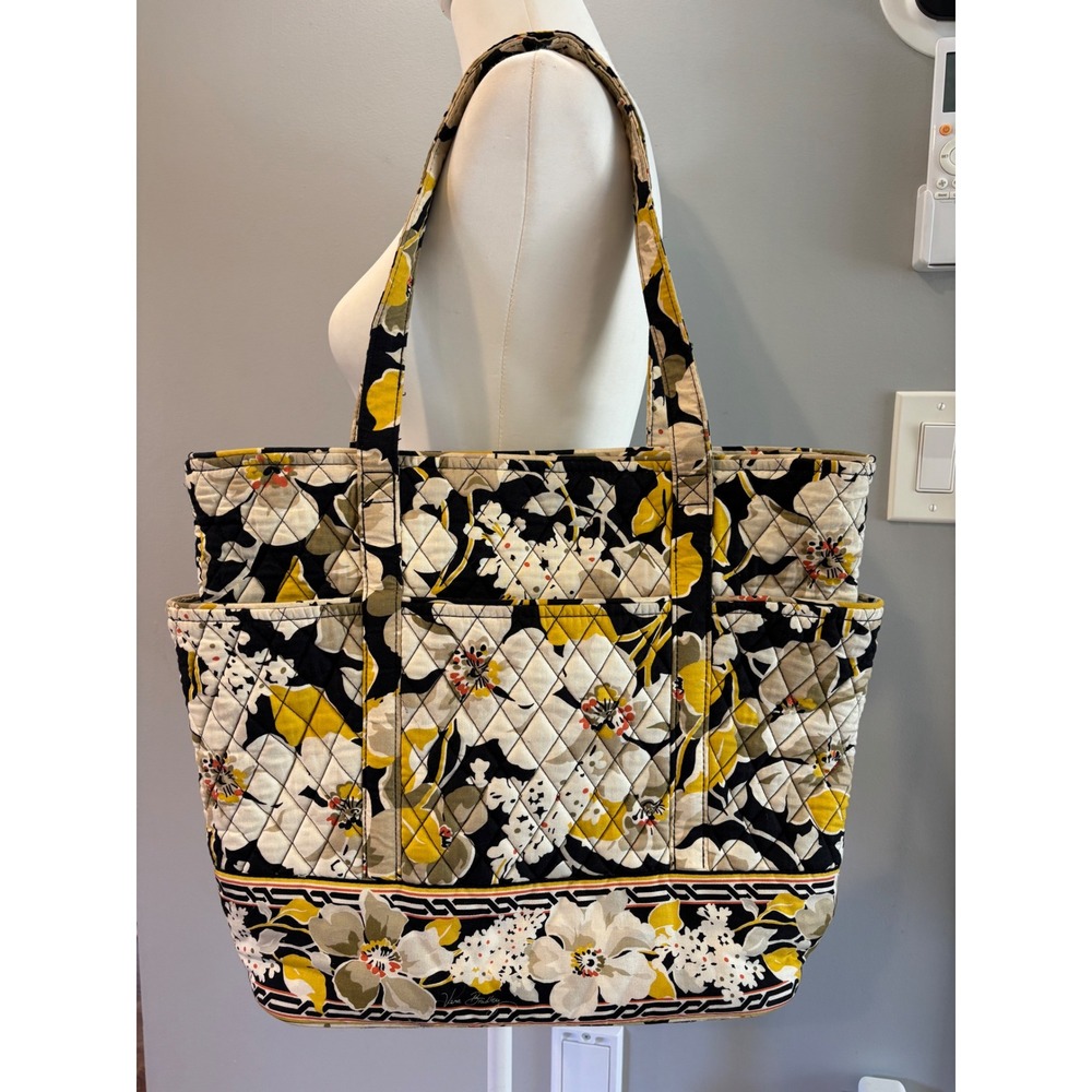 Vera Bradley Dogwood Large tote bag